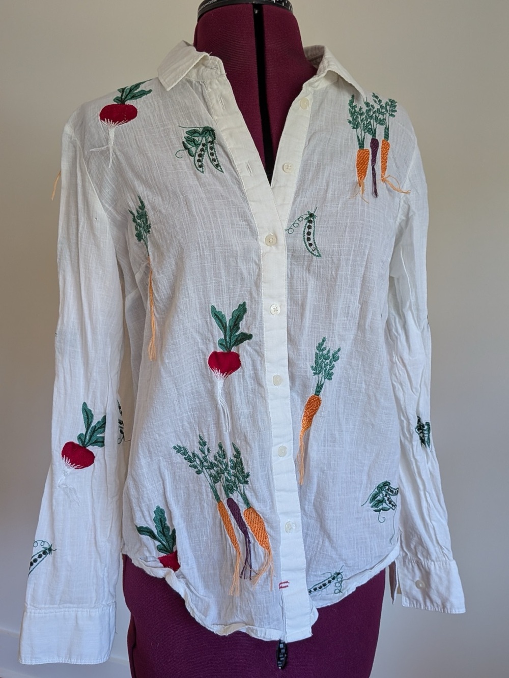 anthropologie White Embroidered Vegetable Button-Up Shirt